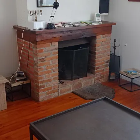 Appartement Indépendant. Deux Personnes, Clair Et Sympa. *