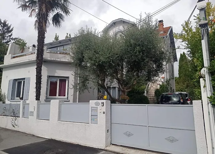 Appartamento Appt Independant 4 5 Ou 6 Personnes Piscine Direct Gare Ou Aeroport Jardin Piscine Tolosa